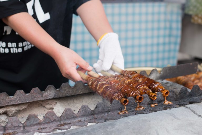 太刀魚巻は、1本650円(税込)。毎日、新鮮な太刀魚を市場から仕入れ、1本1本手作りしているそう。 DSC_2597