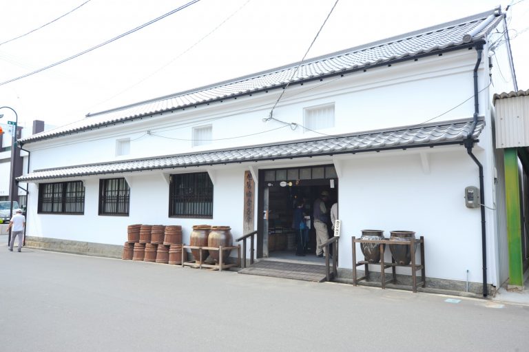 創業当時とほぼ変わらぬ姿のまま、残されている醸造場。 DSC_7383