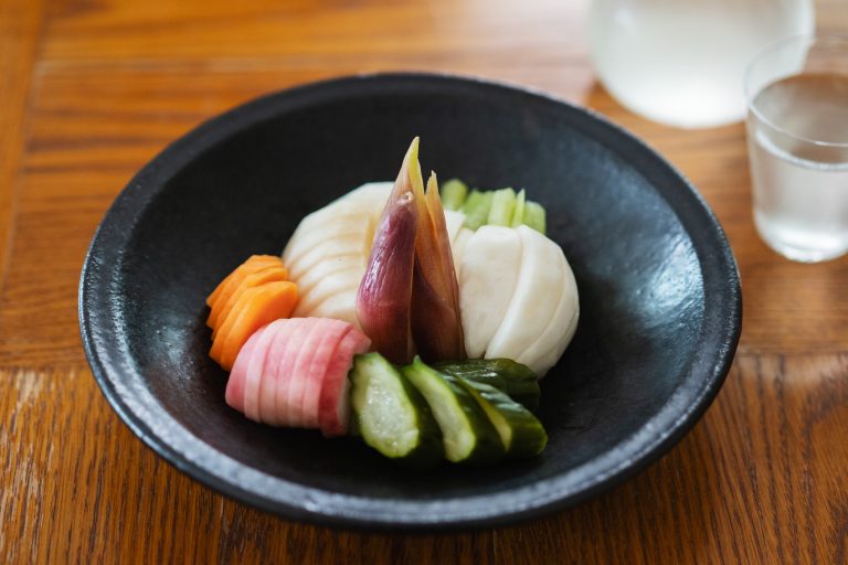 ほどよく漬かった、かぶ、にんじん、だいこん、きゅうりのぬか漬けの乳酸発酵は相性バッチリ。 OLYMPUS DIGITAL CAMERA
