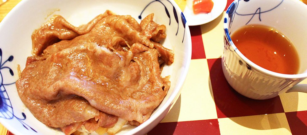 この贅沢感は他にない!〈ザ・キャピトルホテル 東急〉の「キャピトル牛丼」。