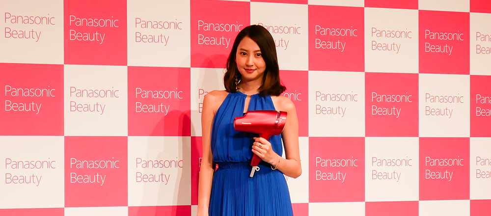 〈パナソニック〉からヘアードライヤー「ナノケア」が新発売!“ナノイー”の水分発生量が18倍!?