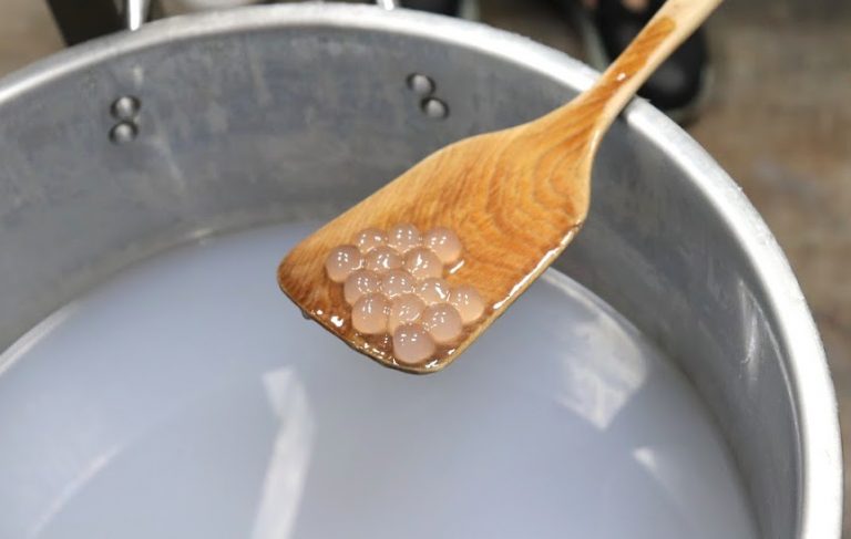 〈Milksha〉独自の製法で作られる“白タピオカ”。
