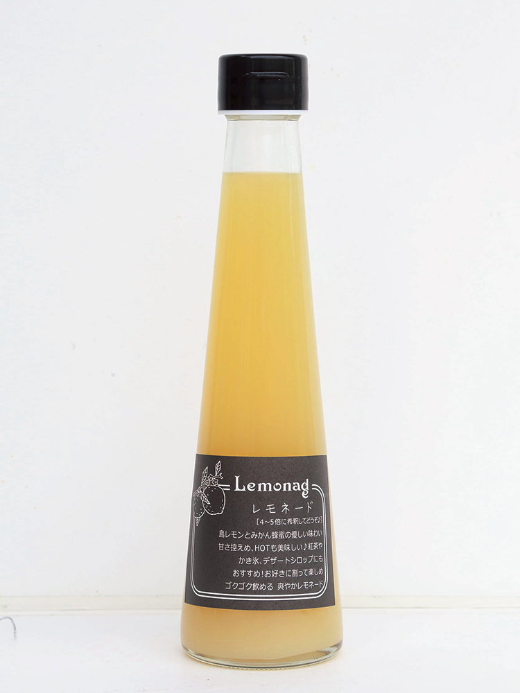 レモンと大三島産みかん蜂蜜で作るレモネード 1,080円