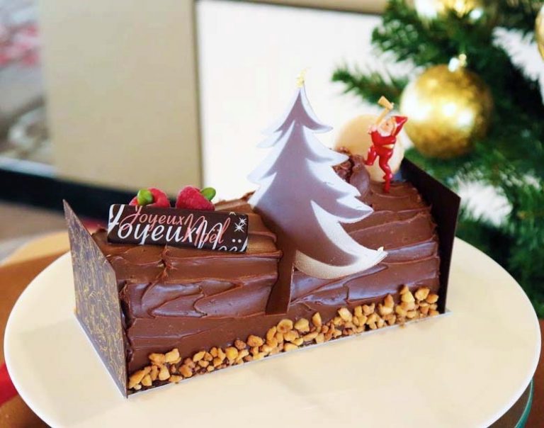 「ブッシュ・ド・ノエル」5,200円。※台数限定 京王プラザホテル クリスマスケーキ