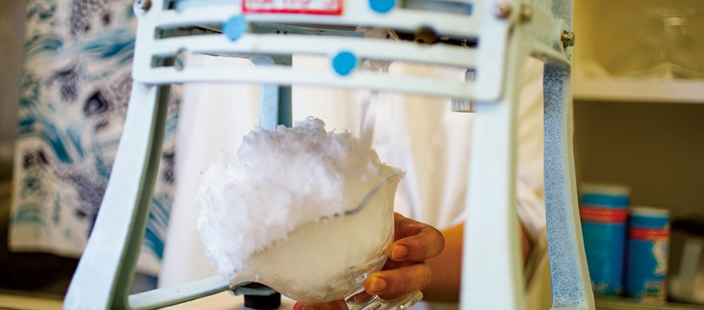 かき氷ブームの火付け役!都内初のかき氷専門店、谷中〈ひみつ堂〉の秘密に迫る。
