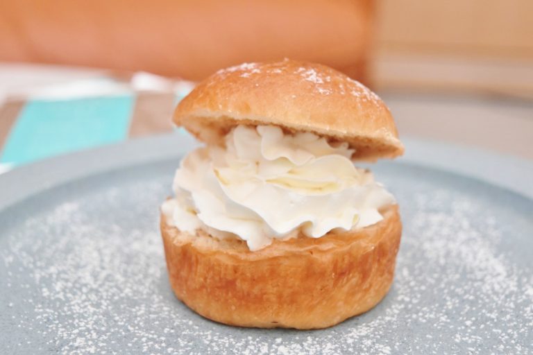 “Fika”の代表的なスイーツといえば「セムラ」。 DSC_0442