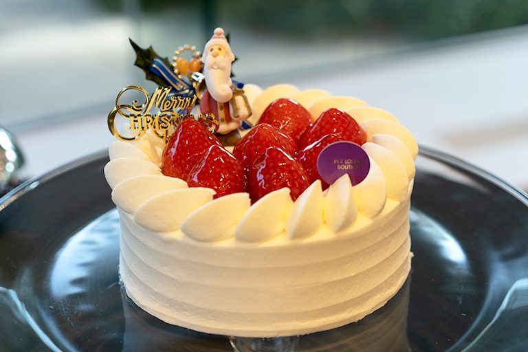 「クリスマスショートケーキ」直径15cm 4,800円/直径18cm 7,200円。 02_short