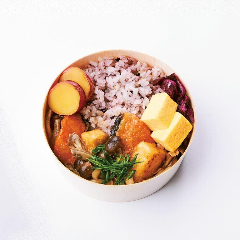 鮭と豆腐、きのこのポン酢バターソテー 760円 丸の内 AKOMEYA TOKYO