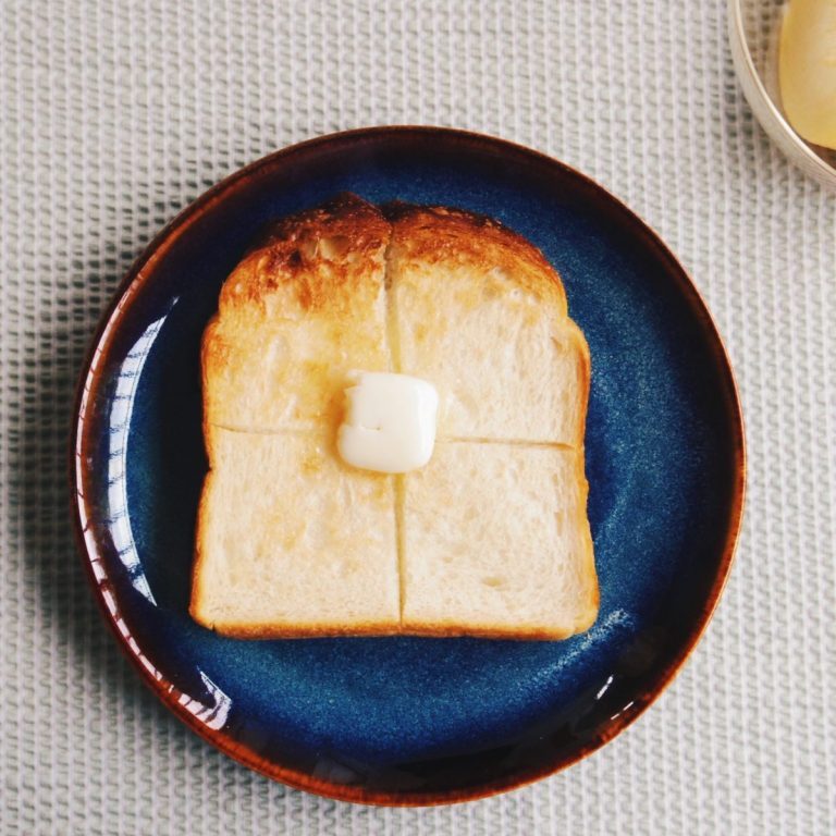 「湯ごね食パン」 a-768x768