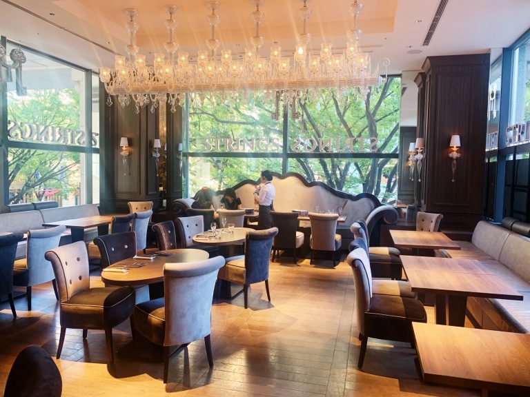 〈BAR & GRILL DUMBO〉内観。 E44A98B8-FAFE-43EB-87CA-CE0634AC31E7