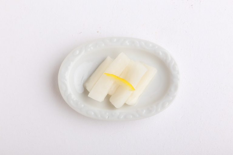 〈京漬物司 林慎太郎商店〉「柚子だいこん」350円 京漬物司 林慎太郎商店 柚子だいこん