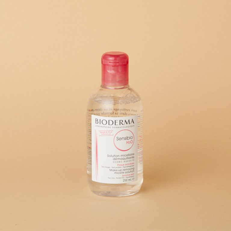 250㎖ 2,300円(NAOS JAPAN 0120-074-464) ビオデルマ サンシビオ エイチツーオー D