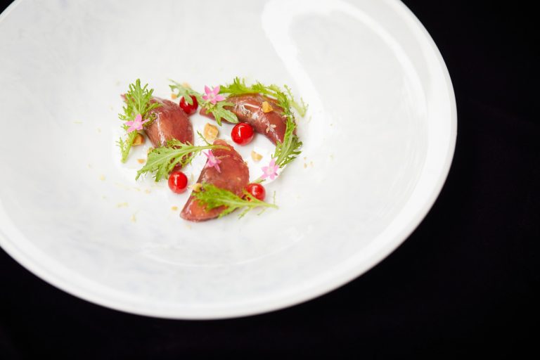 「水牛のリコッタチーズを詰めたマグロのラヴィオリ」 中目黒 the GARDEN