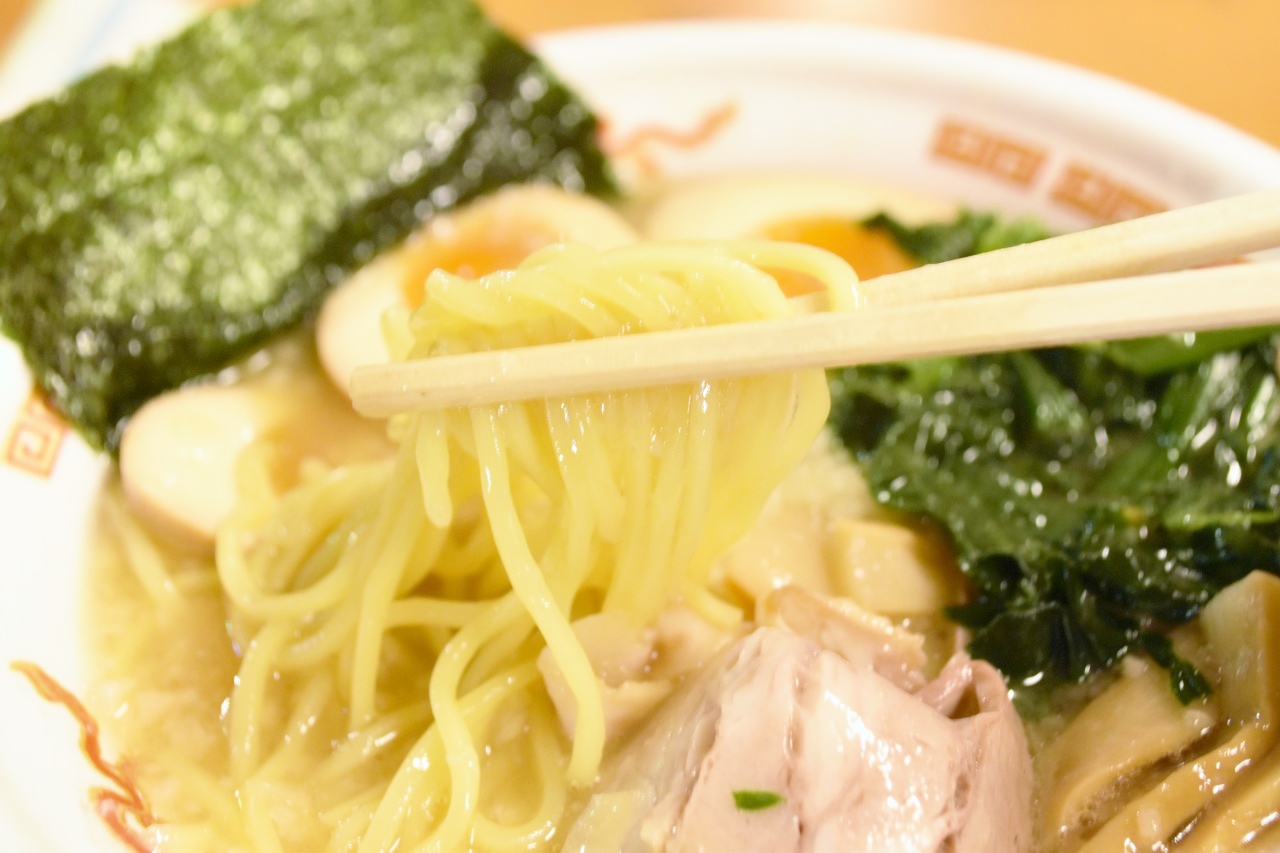 細麺によく絡みつく、ポタージュのようなスープが絶品！