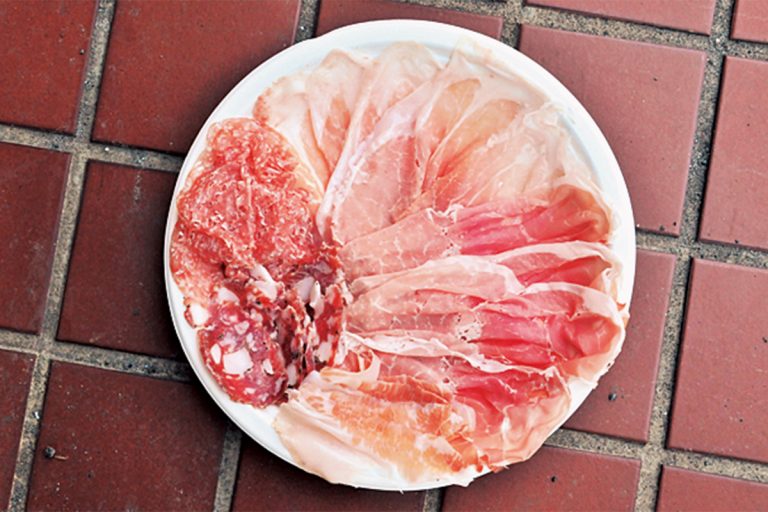 5種盛り合わせ 2,000円(税込) 成城学園前 SALUMERIA 69