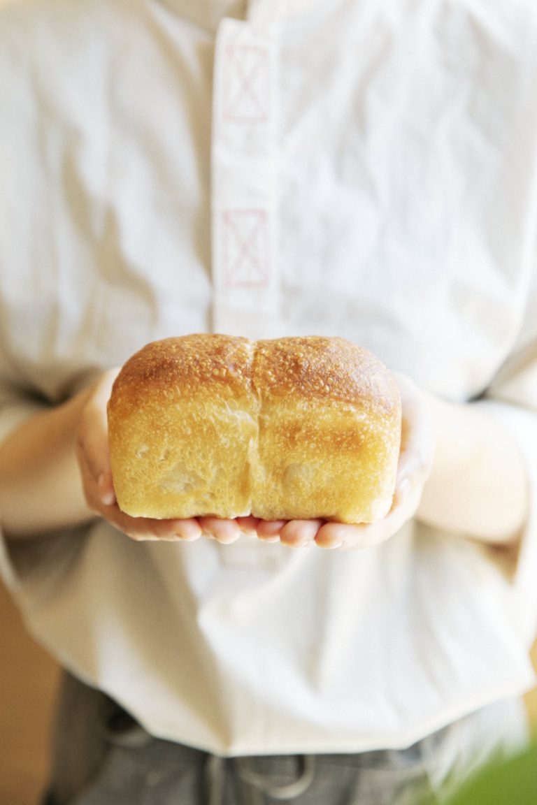食パン「オヤコノキズナ」250円。道産小麦「キタノカオリ」と、子供にあたる「ゆめちから」をブレンド。 nichinichi・新百合ヶ丘