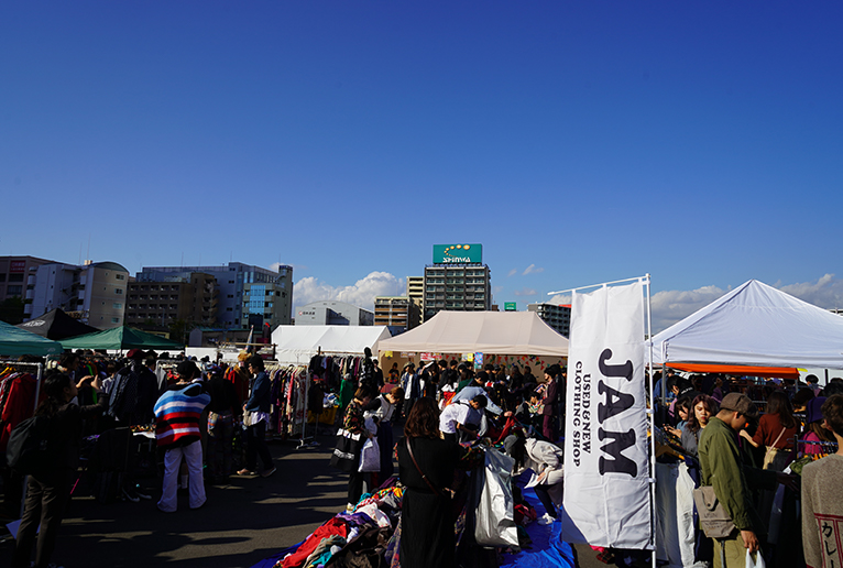 17の古着店が集結した『大阪古着祭』。