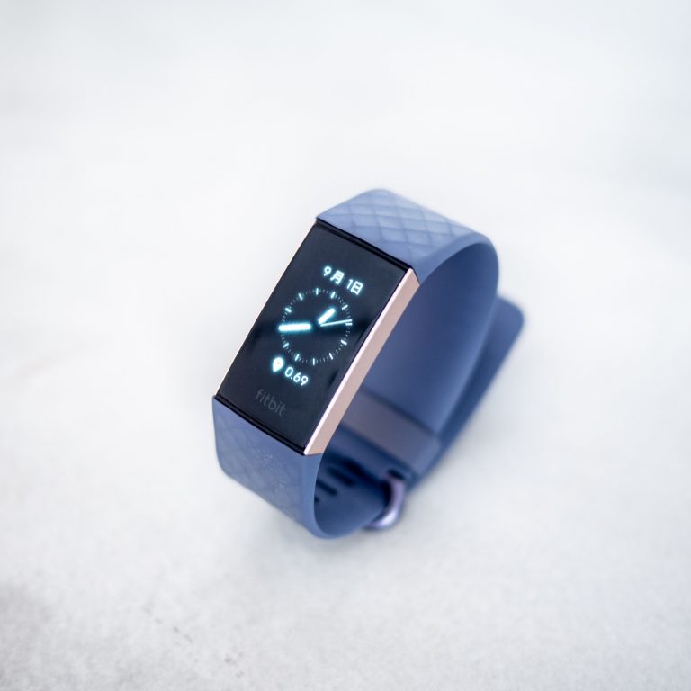 「Fitbit Charge 3」