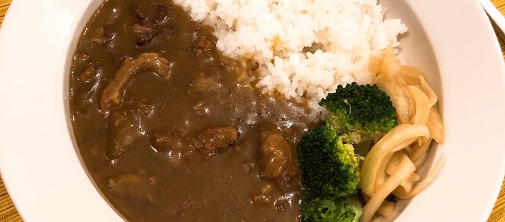 飛騨牛がごろっと入っている!〈山武商店〉の「特選ビーフカレー」~眞鍋かをりの『即決!2000円で美味しいお取り寄せ』第55回~