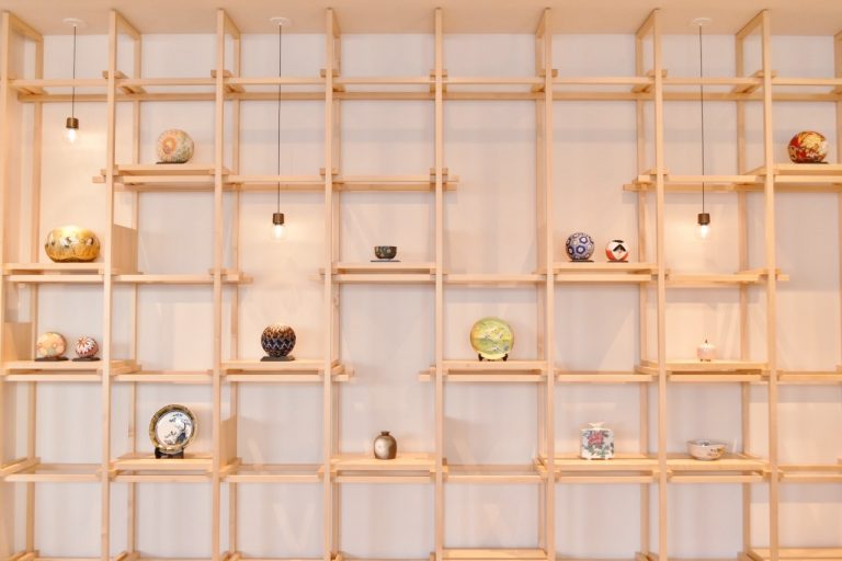 展示されている工芸品も、気に入ったら購入することができる。 DSC_0198