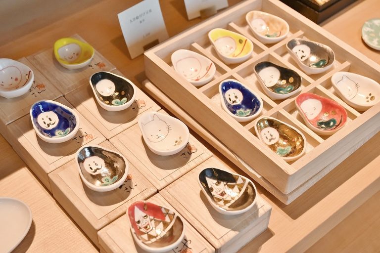 九谷焼絵付けの豆皿は全部買いたくなる可愛さ。 DSC_0234