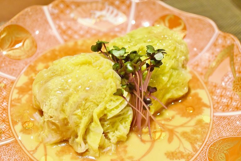 「ロールキャベツ コンソメ餡掛け~キャベツまみれ~」1,200円。 DSC_0287