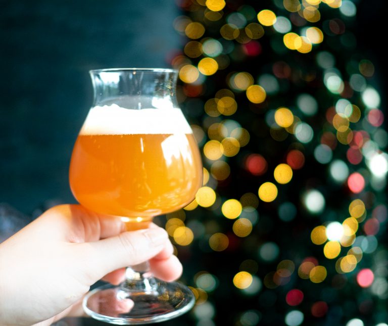 秋田県の無農薬・無添加で作られたリンゴを使ったビール。シナモンがふわっと香ります。 _C131645