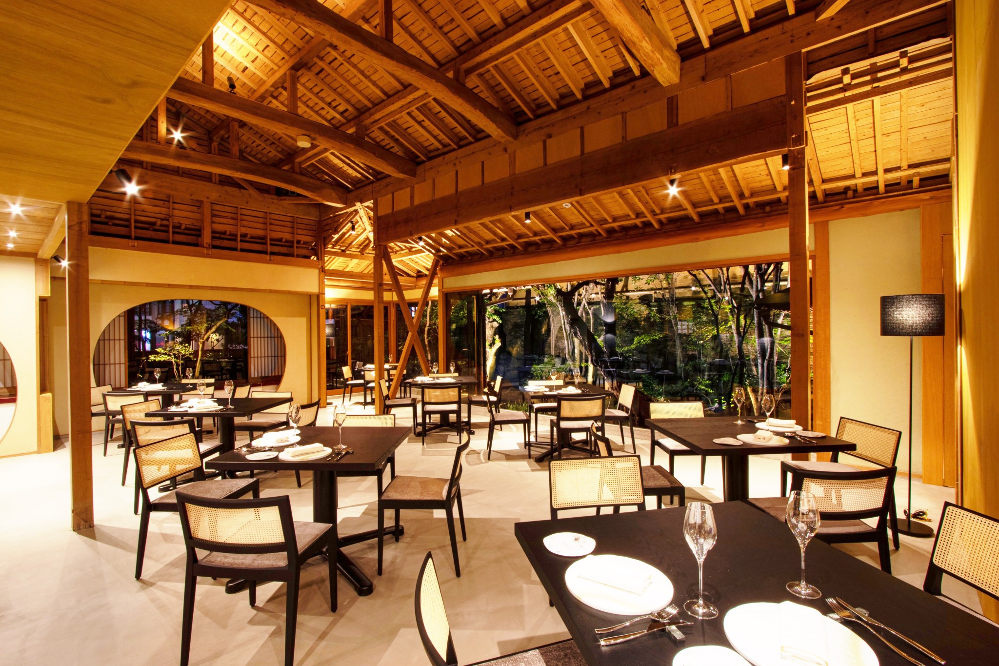 日本庭園と福岡の旬を楽しむ イノベーティブ フレンチ ワタハン Travel Hanako Tokyo 日本庭園と福岡の旬を楽しむ イノベーティブ フレンチ ワタハン Travel Hanako Tokyo