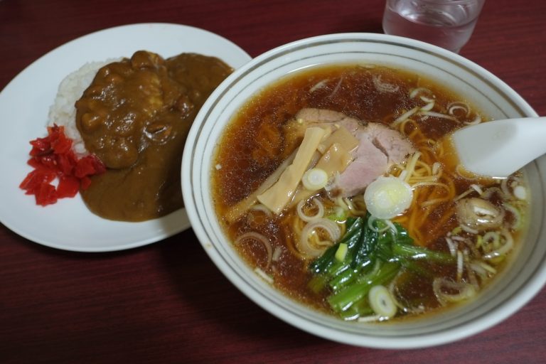 「ラーメン カレーセット」 9