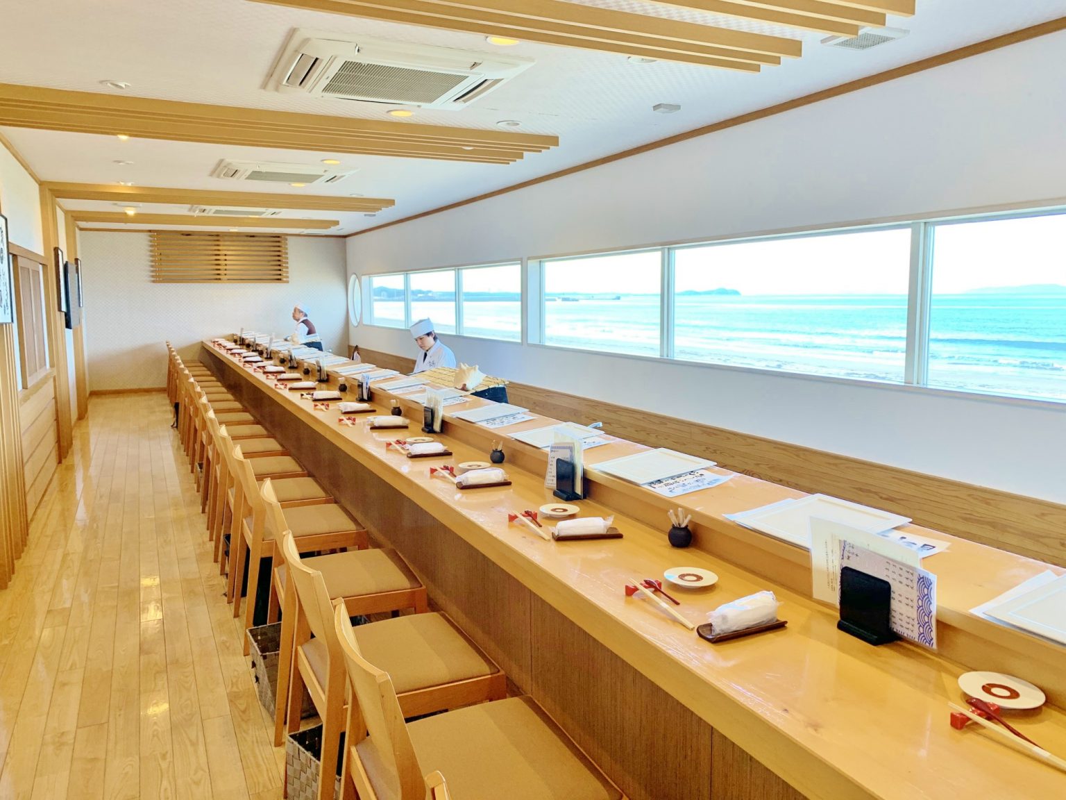 寿司屋台「海の彩」。2泊して「グランピングオリジナル料理」と「鮨屋台」の両方を堪能したい！