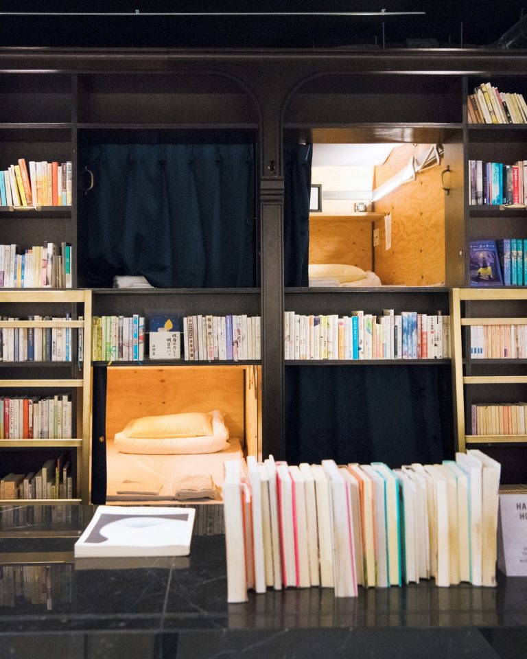 〈BOOK AND BED TOKYO ASAKUSA〉/浅草 〈BOOK AND BED TOKYO ASAKUSA〉/浅草