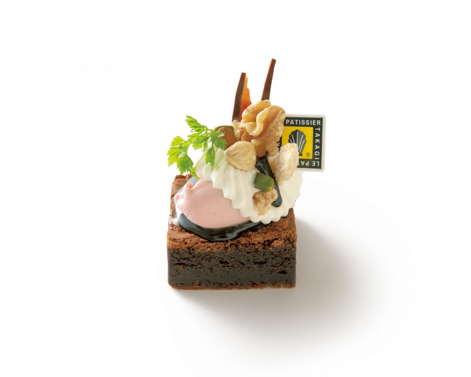 〈LE PATISSIER TAKAGI本店〉の「限定ショコラナッツケーキ」