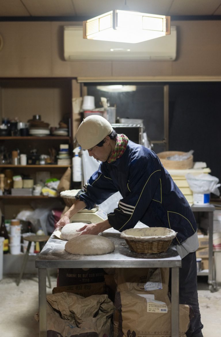 店主の長屋圭尚さん。 石川県・中能登町〈月とピエロ〉