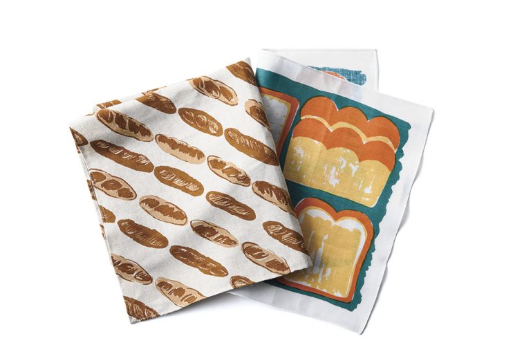 右・2,150円、左・1,800円(gochisou) gochisou テーブルクロス