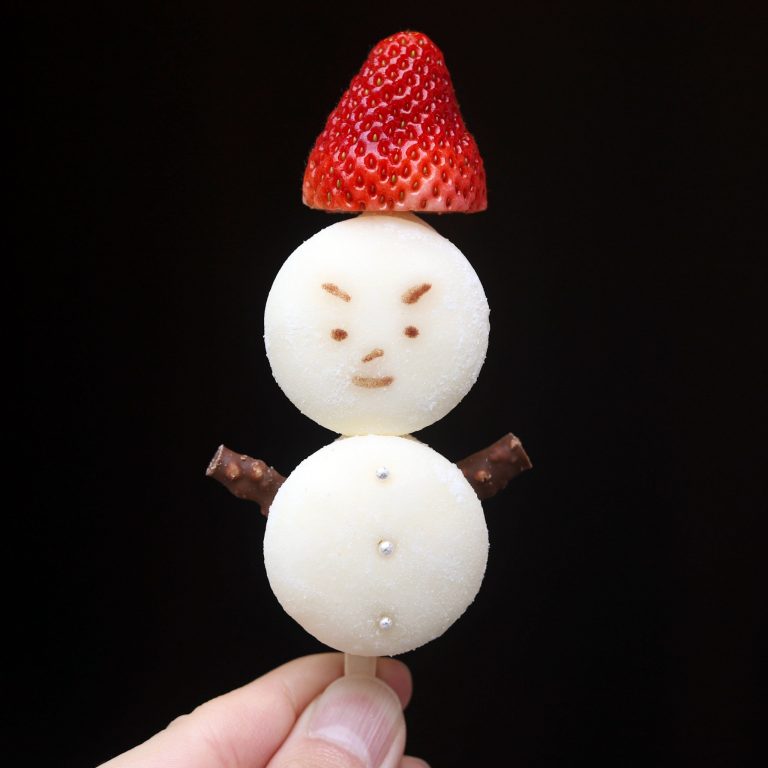 「雪だるまいちご」400円 goodgood9