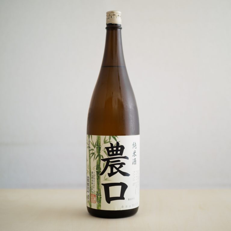 石川県の休業していた老舗の酒蔵「山本酒造」を買い取り、2013年から酒造りをスタート。2年熟成させたことで旨味が増した「農口 純米酒」