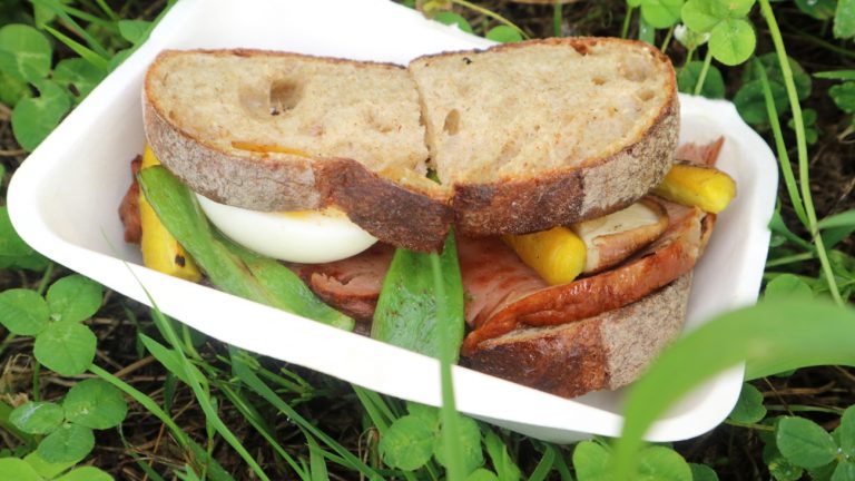 「季節野菜のサンド」(900円) 〈Cafe Stoven〉北海道