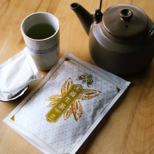 免疫力を高めるために飲むお茶を取り入れている。処方されている「養生茶」。