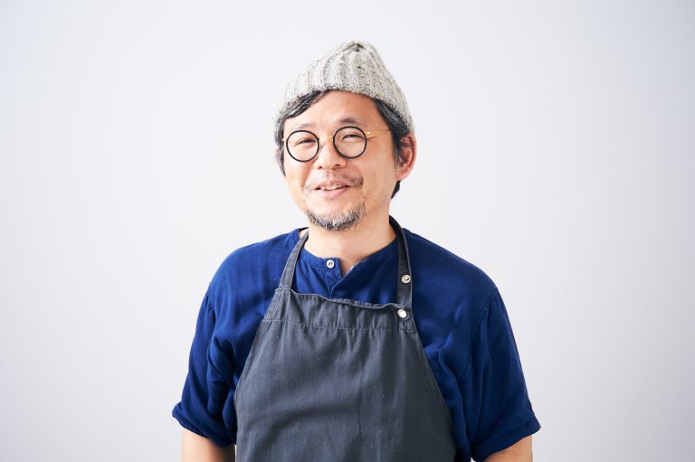 ●今回レシピを教えてくれた先生は…
麻生要一郎（あそう・よういちろう）／建築、飲食、宿業を経て、料理研究家に。「毎日食べても飽きない家庭の味」がモットー。
■Instagram@yoichiro_aso