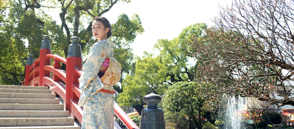 学問の神様で有名な福岡 太宰府天満宮 へ 前編 3つの橋を渡って邪念の払う 本山順子の迷子のお守り Hanako Tokyo