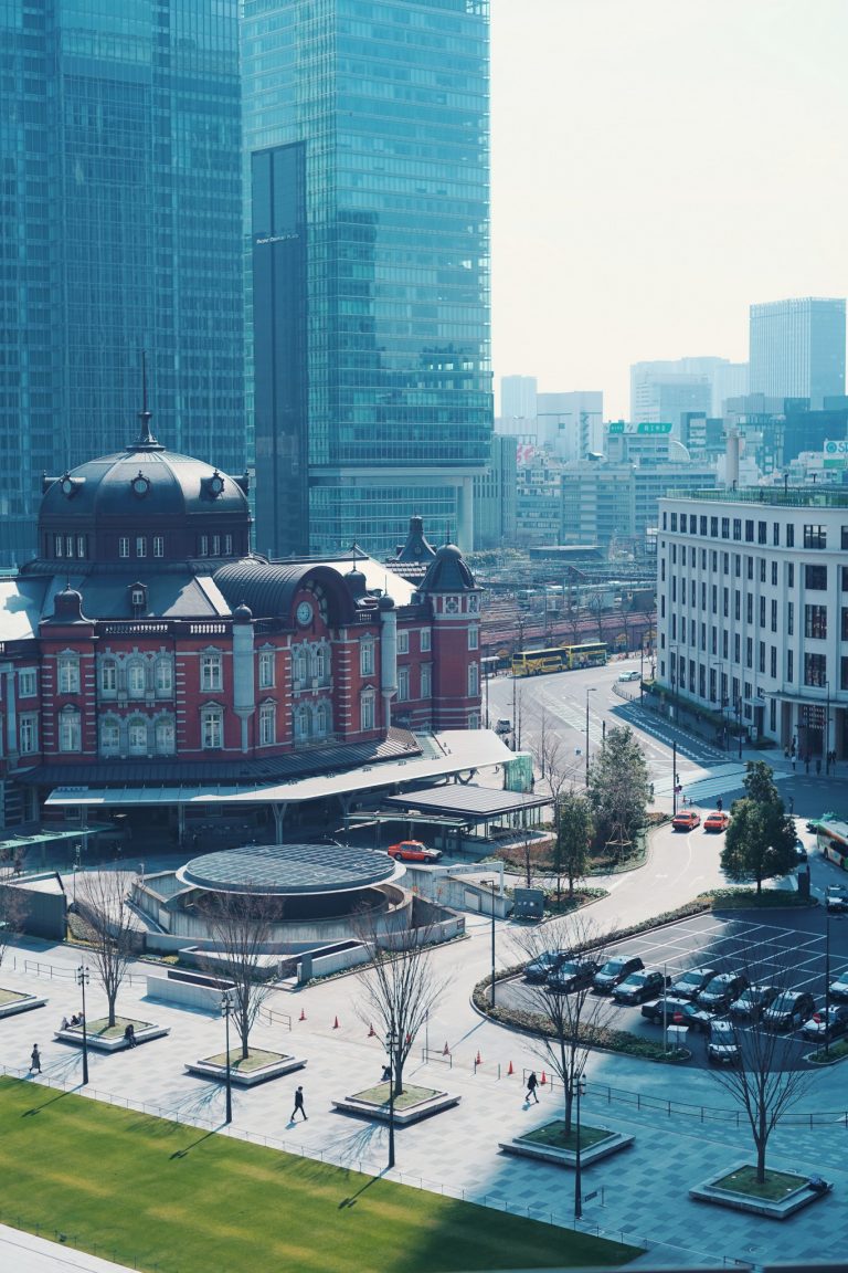 新丸ビルの7階から望む丸の内の風景。 もろんのん 東京 丸の内