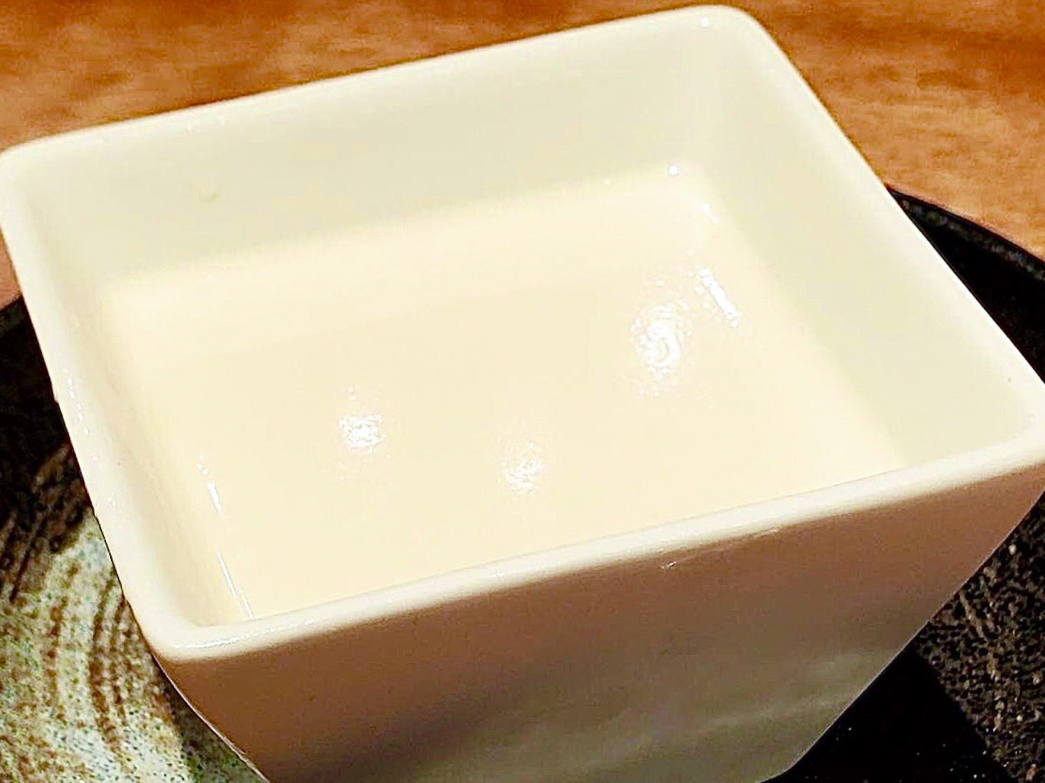 「手作り杏仁豆腐」200円（税込）はデザートにぴったり！