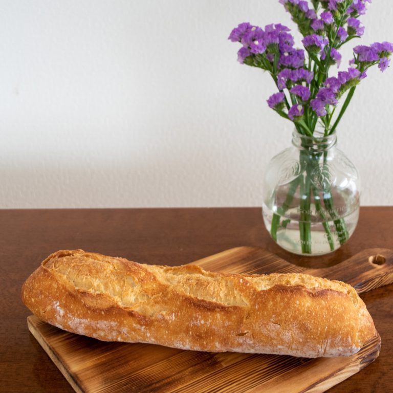 バゲット(室温解凍60分/200度のオーブンで5分)。 パレスホテル東京_BAKERY BOX B (7種セット)3