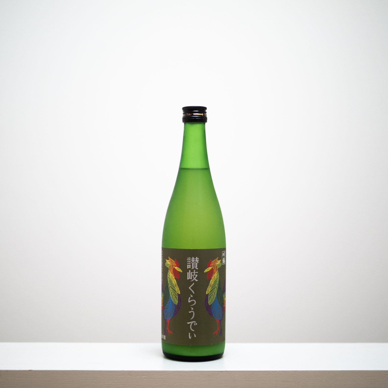 香川県観音寺市にある川鶴酒造が開発した新感覚の日本酒。白麹を通常の3倍も使用し、日本酒とは思えない軽やかさと甘酸っぱさを実現。ロックやソーダ割りにしてジョッキで飲んでほしい。