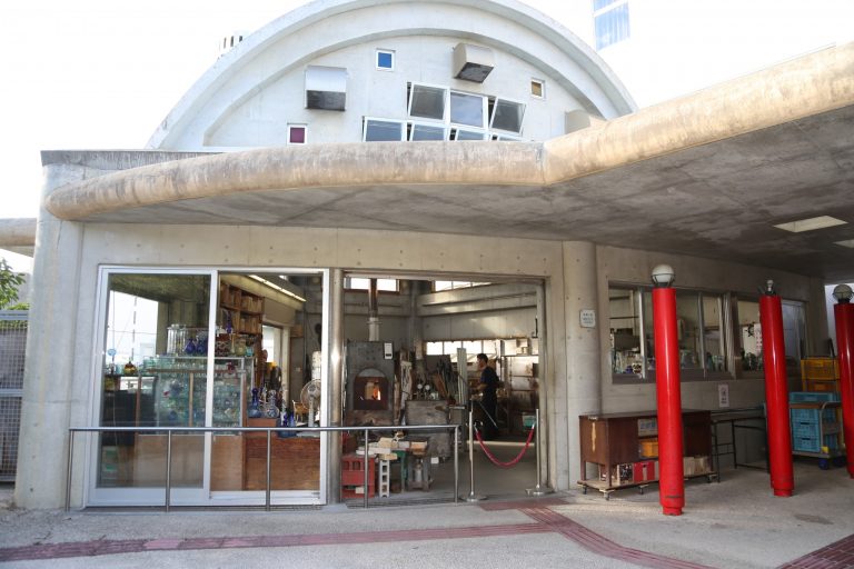 〈奥原硝子製造所〉沖縄 〈奥原硝子製造所〉沖縄