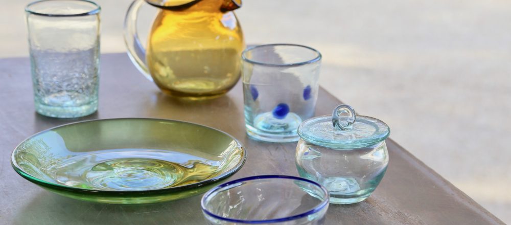 ワークショップ体験も。【沖縄】琉球ガラスを作り続ける、那覇市〈奥原硝子製造所〉へ。