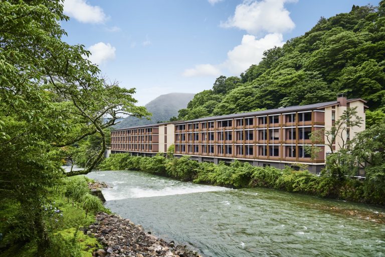 〈ホテルインディゴ箱根強羅〉 〈ホテルインディゴ箱根強羅〉