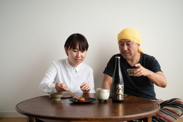 『伊藤家の晩酌』「伊予賀儀屋 純米吟醸 無濾過 黒ラベル」 『伊藤家の晩酌』「伊予賀儀屋 純米吟醸 無濾過 黒ラベル」