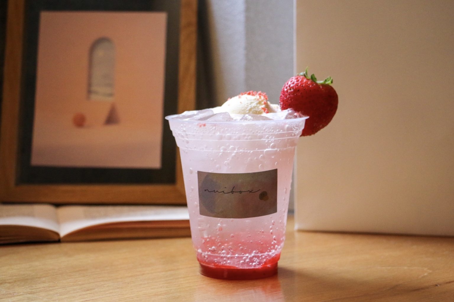 「strawberry cream soda」 650円（税込）。