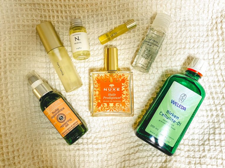 右から〈WELEDA〉、〈無印良品〉、〈uka〉(ネイルオイル)、〈NUXE〉、〈N.〉、〈uka〉(ヘアオイル)、〈ロクシタン〉。 愛用品連載 森島さん